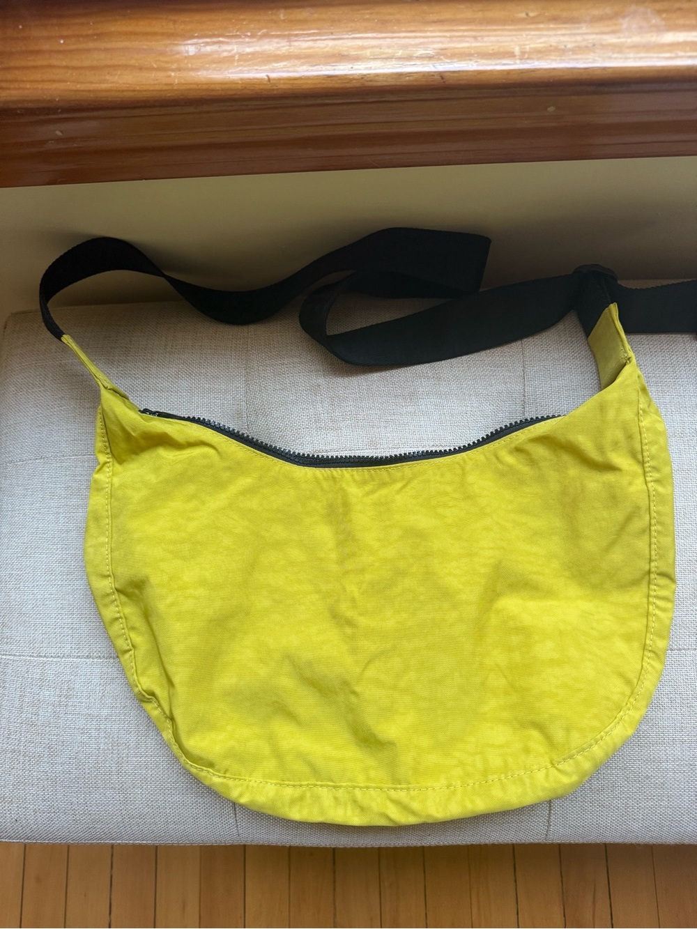 BAGGU Medium Crescent Bag - Lemongrass - Picture 4 of 5